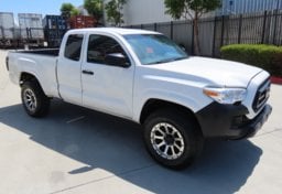 2021 Toyota Tacoma SR - Thumbnail 2
