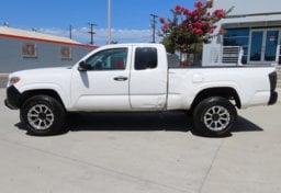 2021 Toyota Tacoma SR - Thumbnail 5