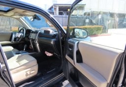 2020 Toyota 4Runner  Premium - Thumbnail 23