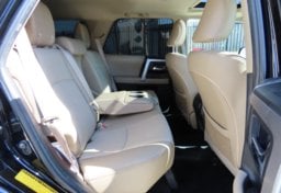 2020 Toyota 4Runner  Premium - Thumbnail 8