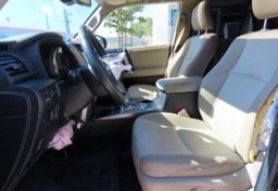 2020 Toyota 4Runner  Premium - Thumbnail 30