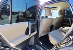 2020 Toyota 4Runner  Premium - Thumbnail 33