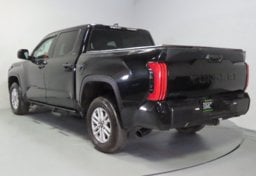 2025 Toyota Tundra SR5 - Thumbnail 8