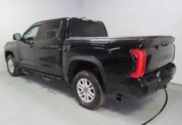2025 Toyota Tundra SR5 - Thumbnail 10