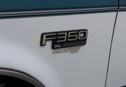 1995 Ford F-350 XL - Thumbnail 25