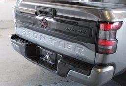 2025 Nissan Frontier PRO-4X - Thumbnail 25