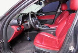 2018 Alfa Romeo Giulia - Thumbnail 23