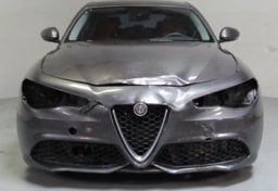 2018 Alfa Romeo Giulia - Thumbnail 12