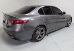 2018 Alfa Romeo Giulia - Thumbnail 8