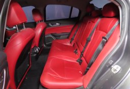 2018 Alfa Romeo Giulia - Thumbnail 28