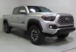 2021 Toyota Tacoma TRD Off-Road - Thumbnail 3