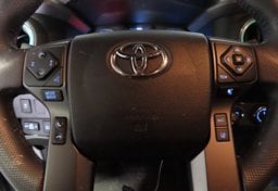 2021 Toyota Tacoma TRD Off-Road - Thumbnail 22