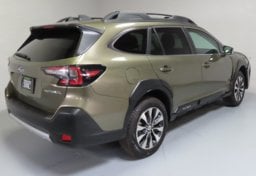 2025 Subaru Outback Limited - Thumbnail 6