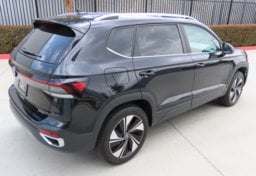 2026 Volkswagen Taos SE 4Motion - Thumbnail 6