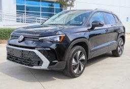 2026 Volkswagen Taos SE 4Motion - Thumbnail 3