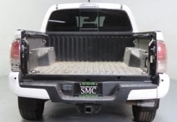 2021 Toyota Tacoma  TRD Sport - Thumbnail 11