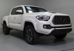 2021 Toyota Tacoma  TRD Sport - Thumbnail 3