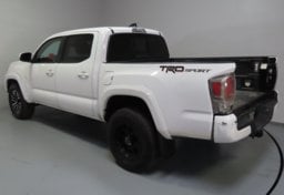 2021 Toyota Tacoma  TRD Sport - Thumbnail 7