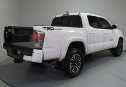 2021 Toyota Tacoma  TRD Sport - Thumbnail 9