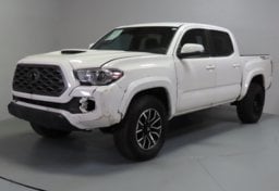 2021 Toyota Tacoma  TRD Sport - Thumbnail 4