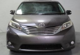 2016 Toyota Sienna AWD Limited - Thumbnail 11