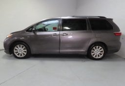 2016 Toyota Sienna AWD Limited - Thumbnail 10