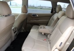 2020 Nissan Pathfinder - Thumbnail 30