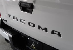 2025 Toyota Tacoma - Thumbnail 21