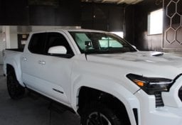 2025 Toyota Tacoma - Thumbnail 11