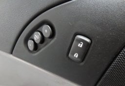 2005 Chevrolet Corvette - Thumbnail 23