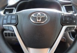 2019 Toyota Highlander LE - Thumbnail 32