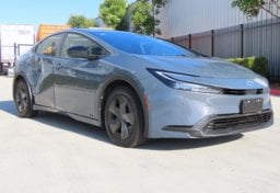 2023 Toyota Prius AWD LE - Thumbnail 3