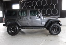 2018 Jeep Wrangler JK Unlimited - Thumbnail 6