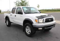 2002 Toyota Tacoma - Thumbnail 2