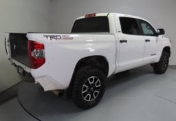 2016 Toyota Tundra SR5 - Thumbnail 10