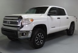 2016 Toyota Tundra SR5 - Thumbnail 4