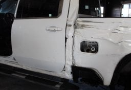 2021 Chevrolet Silverado 3500HD High Country - Thumbnail 29
