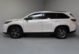 2019 Toyota Highlander XLE - Thumbnail 9