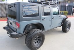 2015 Jeep Wrangler Unlimited Sahara - Thumbnail 7