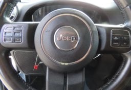 2015 Jeep Wrangler Unlimited Sahara - Thumbnail 24