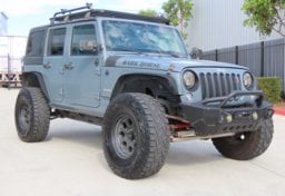 2015 Jeep Wrangler Unlimited Sahara - Thumbnail 4