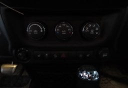 2016 Jeep Wrangler Unlimited RUBICON HARD ROCK - Thumbnail 28