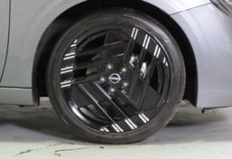 2026 Nissan Sentra SR - Thumbnail 32