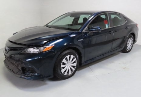 Picture of 2020 Toyota Camry Hybrid LE