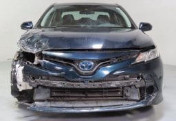 2020 Toyota Camry Hybrid LE - Thumbnail 11