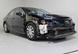 2020 Toyota Camry Hybrid LE - Thumbnail 4