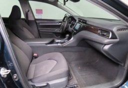2020 Toyota Camry Hybrid LE - Thumbnail 18