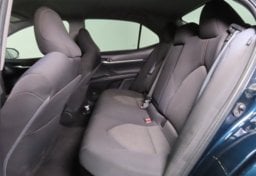 2020 Toyota Camry Hybrid LE - Thumbnail 23
