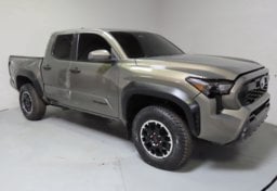 2024 Toyota Tacoma TRD Off-Road - Thumbnail 1