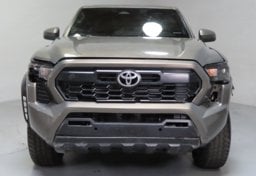 2024 Toyota Tacoma TRD Off-Road - Thumbnail 12